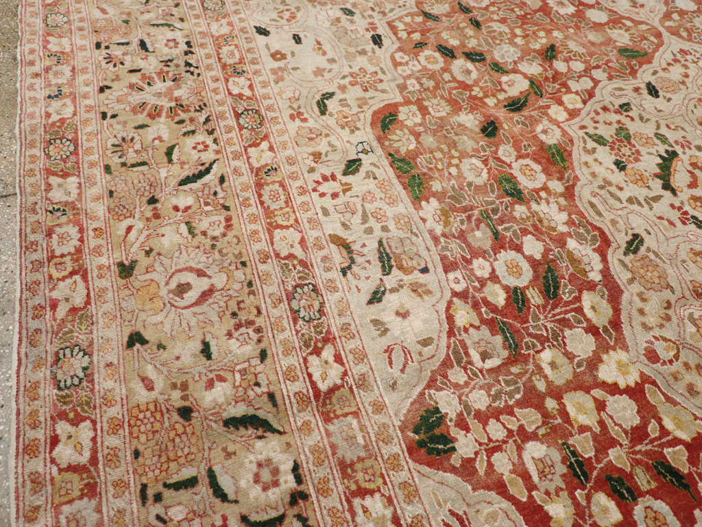 Antique Persian Tabriz Carpet, No.16633 - Galerie Shabab