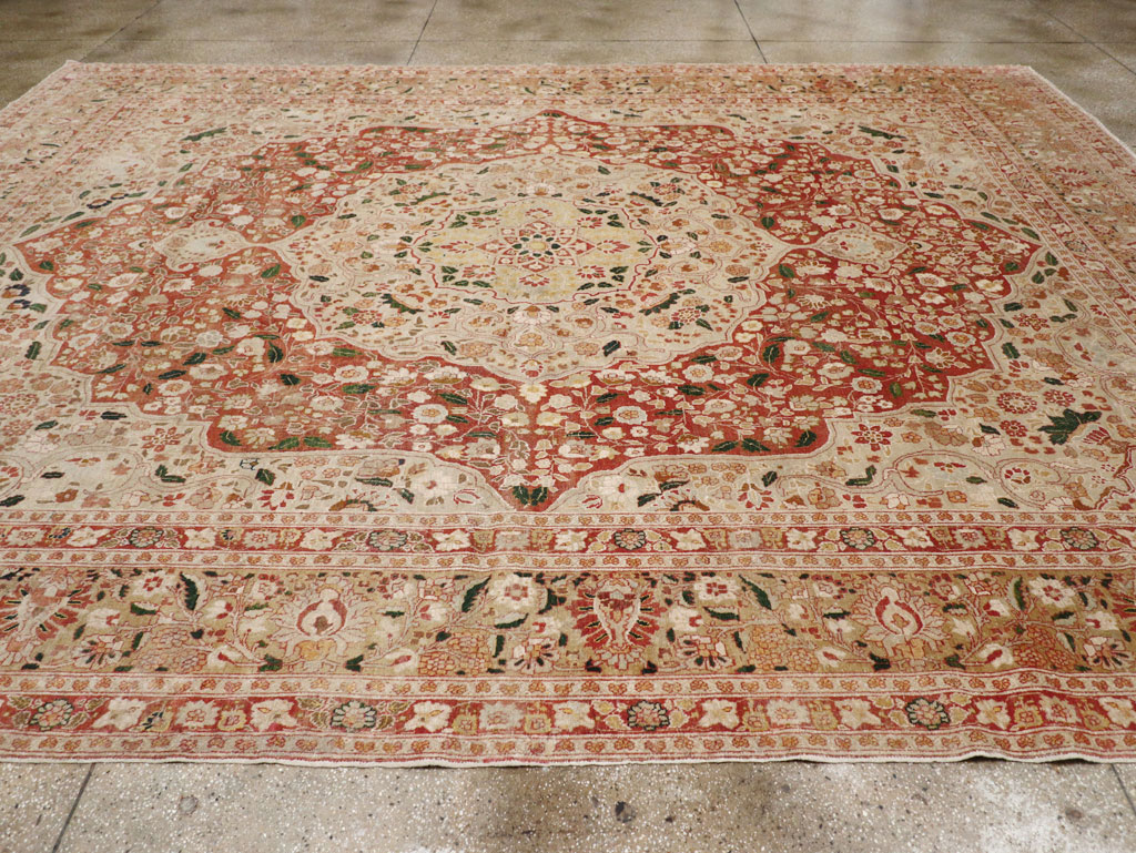 Antique Persian Tabriz Carpet, No.16633 - Galerie Shabab