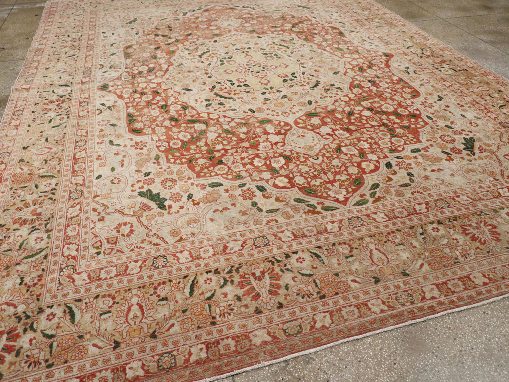 Antique Persian Tabriz Carpet, No.16633 - Galerie Shabab