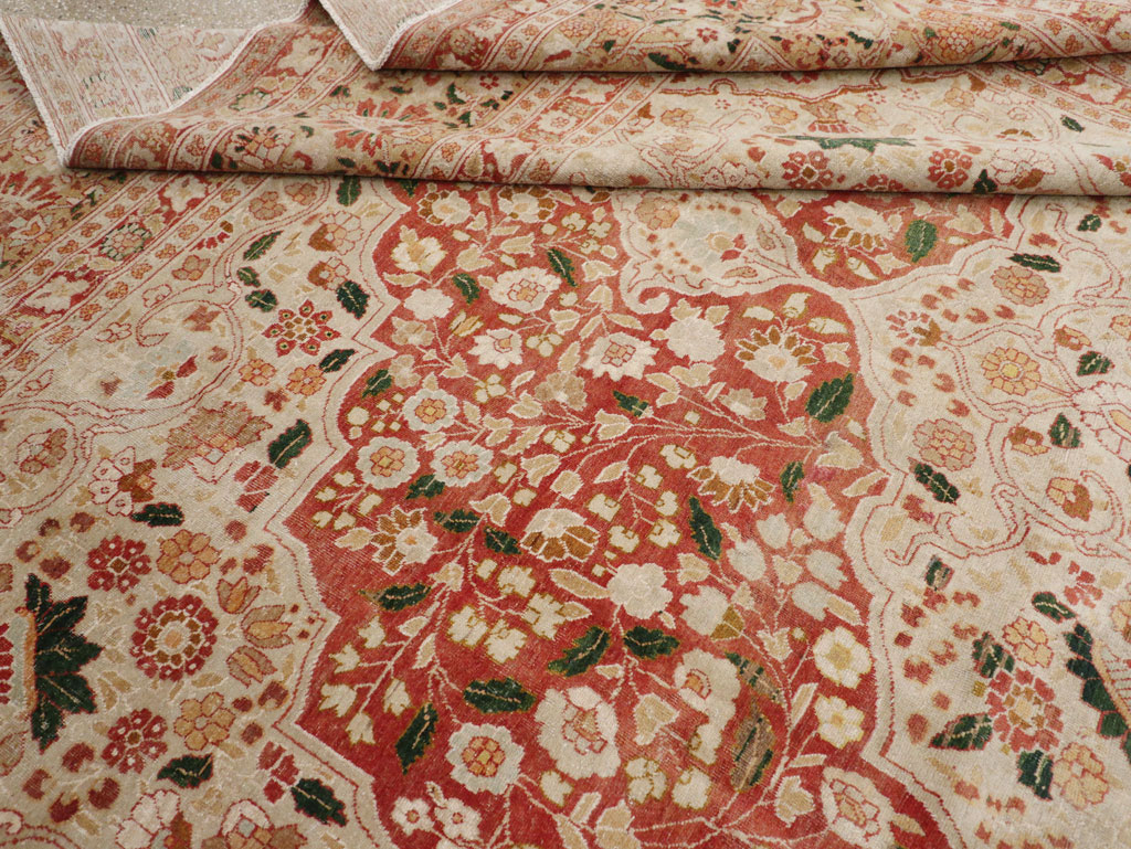 Antique Persian Tabriz Carpet, No.16633 - Galerie Shabab