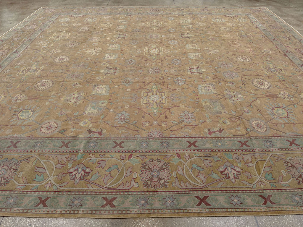 Antique Indian Lahore Square Large Carpet, No.16647 - Galerie Shabab