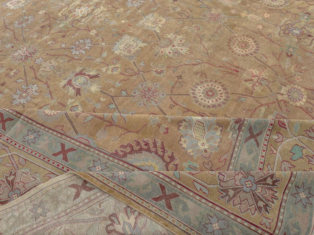 Antique Indian Lahore Square Large Carpet, No.16647 - Galerie Shabab
