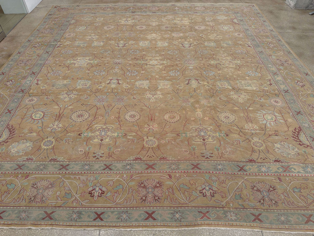 Antique Indian Lahore Square Large Carpet, No.16647 - Galerie Shabab