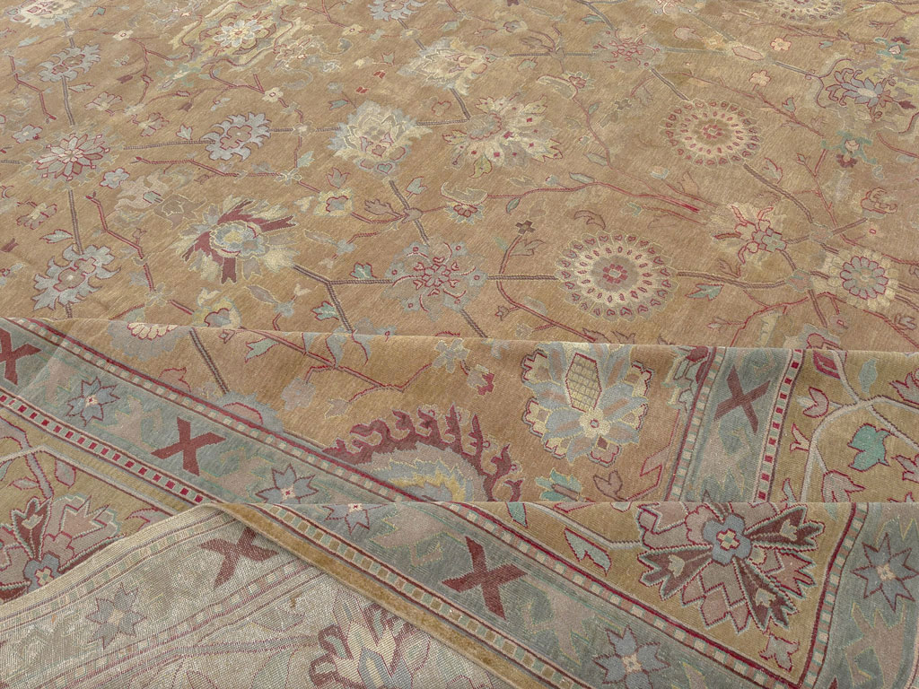 Antique Indian Lahore Square Large Carpet, No.16647 - Galerie Shabab