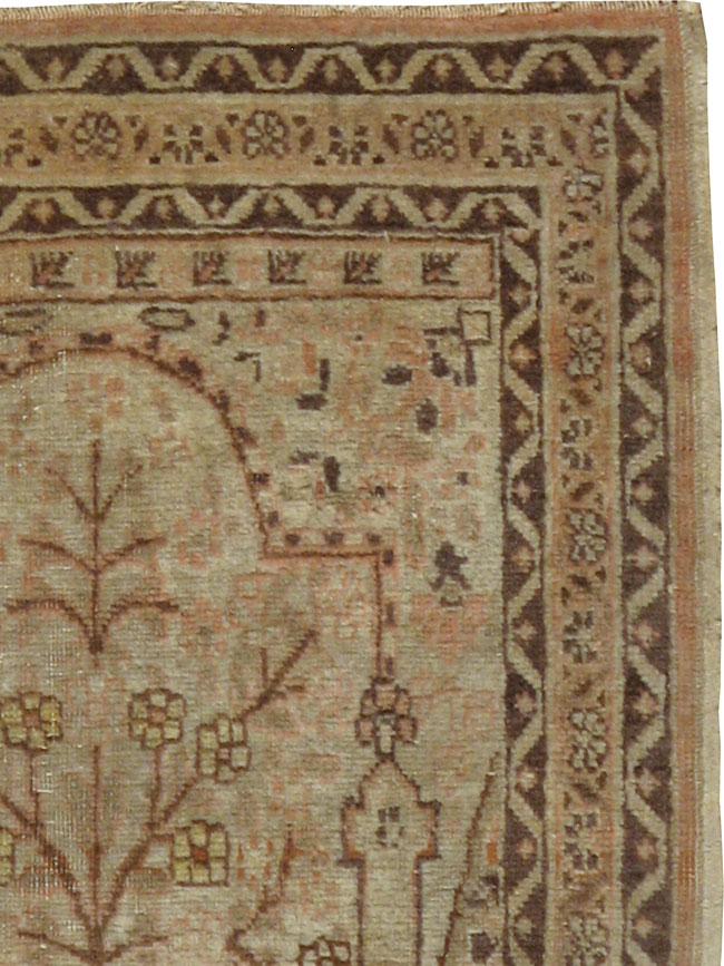 Antique Persian Tabriz Rug, No.16655 - Galerie Shabab