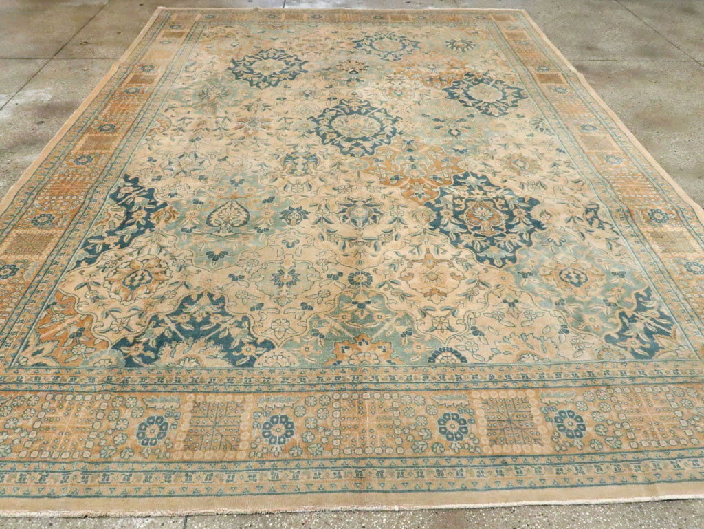 Antique Persian Tabriz Carpet, No.16670 - Galerie Shabab