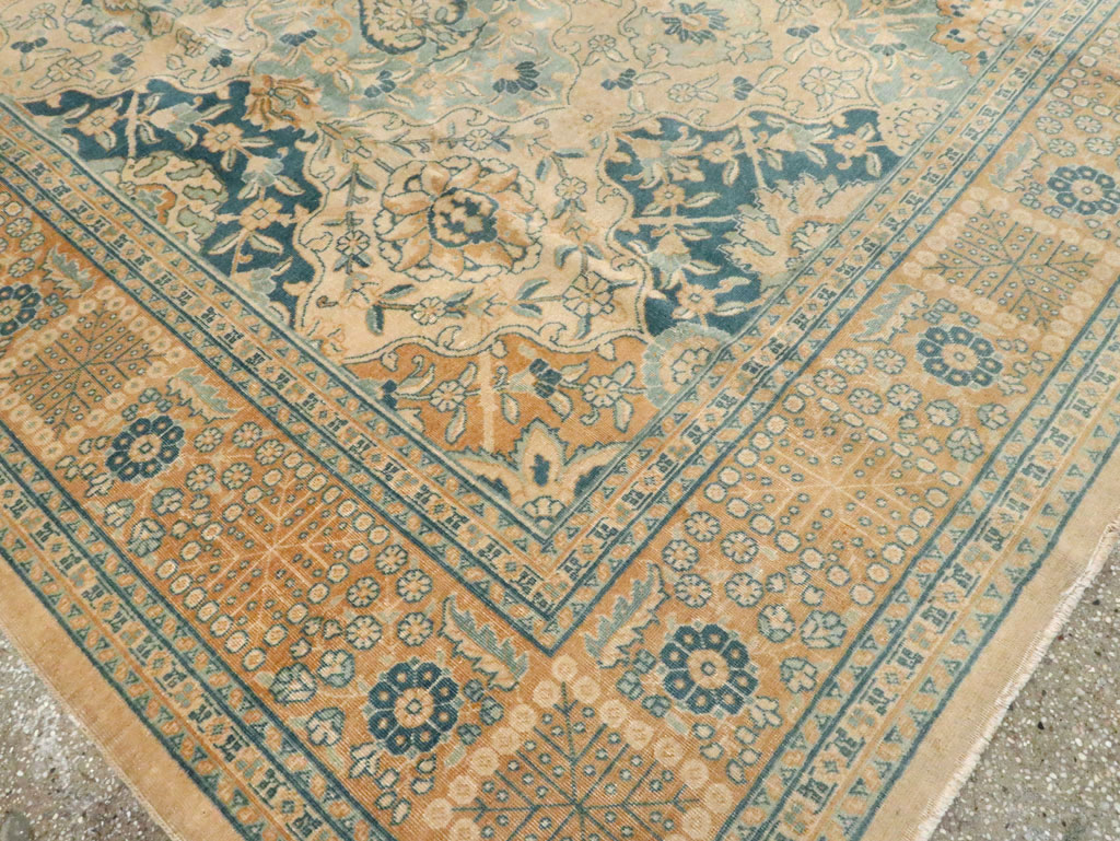 Antique Persian Tabriz Carpet, No.16670 - Galerie Shabab