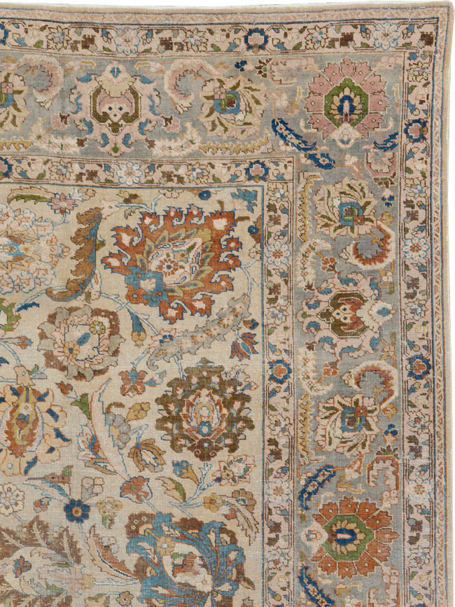 Antique Persian Tabriz Carpet, No.16672 - Galerie Shabab