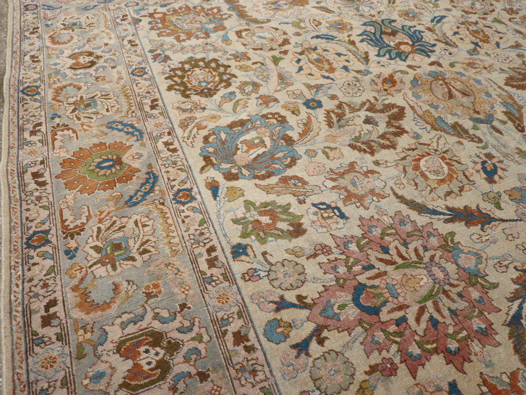 Antique Persian Tabriz Carpet, No.16672 - Galerie Shabab