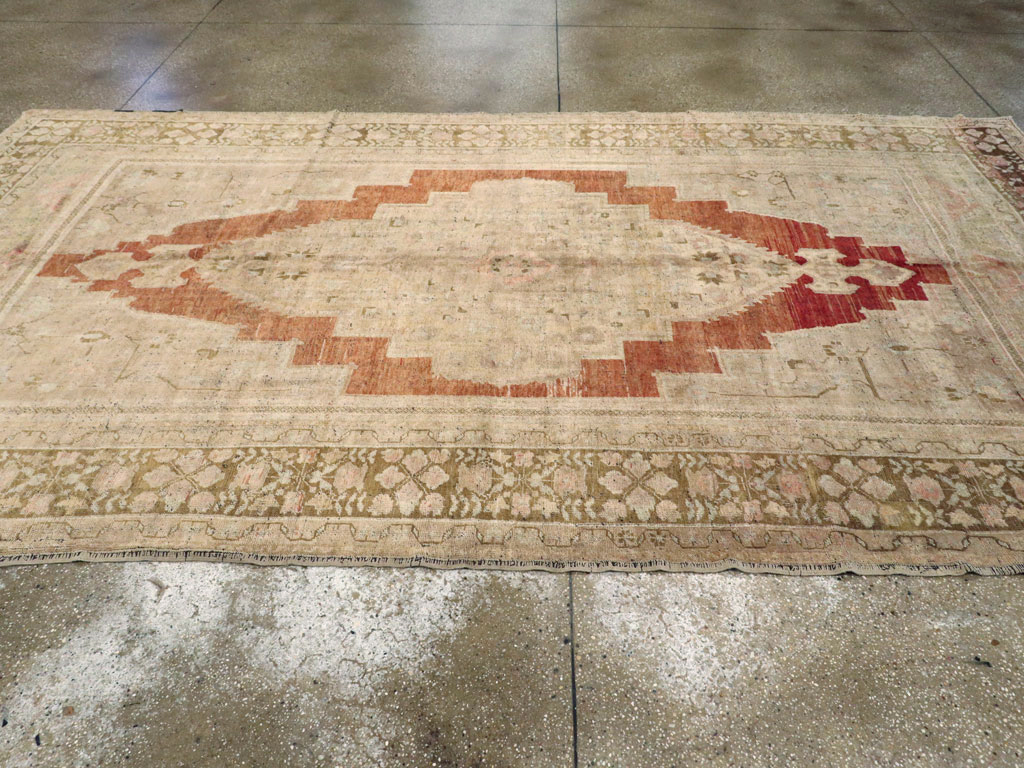 Antique Turkish Oushak Carpet, No.16688 - Galerie Shabab