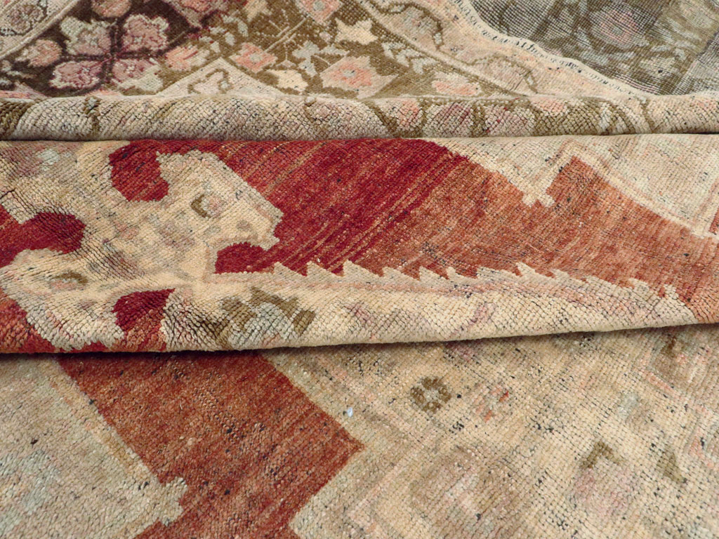 Antique Turkish Oushak Carpet, No.16688 - Galerie Shabab