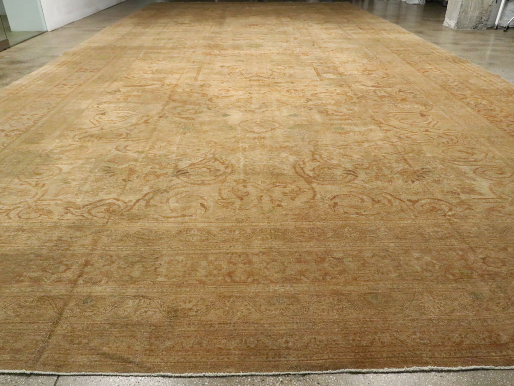 Antique Persian Mashad Carpet, No.16734 - Galerie Shabab