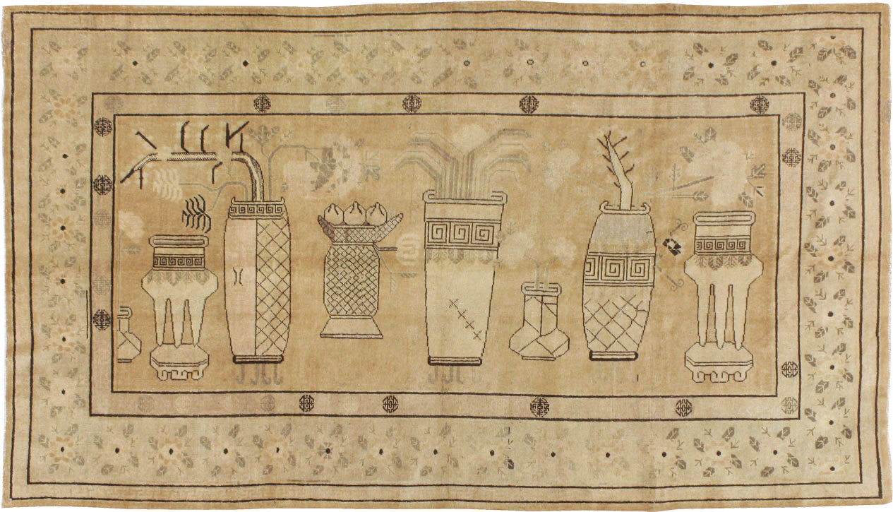 Antique East Turkestan Khotan Pictorial Carpet, No.16768 - Galerie Shabab