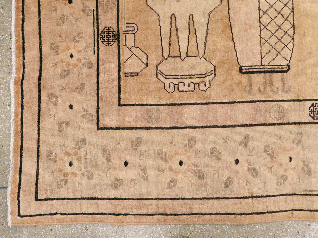 Antique East Turkestan Khotan Pictorial Carpet, No.16768 - Galerie Shabab