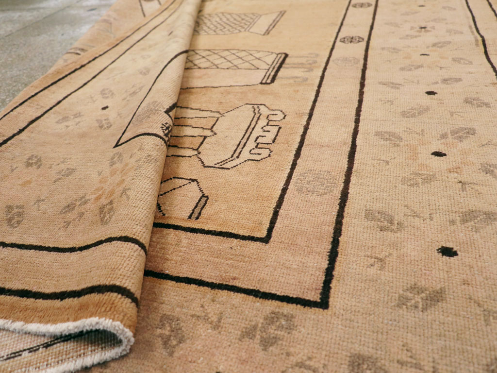 Antique East Turkestan Khotan Pictorial Carpet, No.16768 - Galerie Shabab