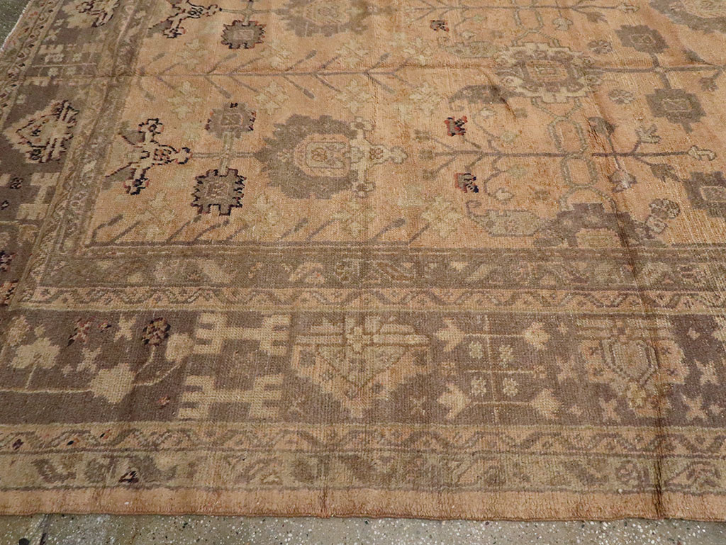 Antique Turkish Oushak Carpet, No.16804 - Galerie Shabab
