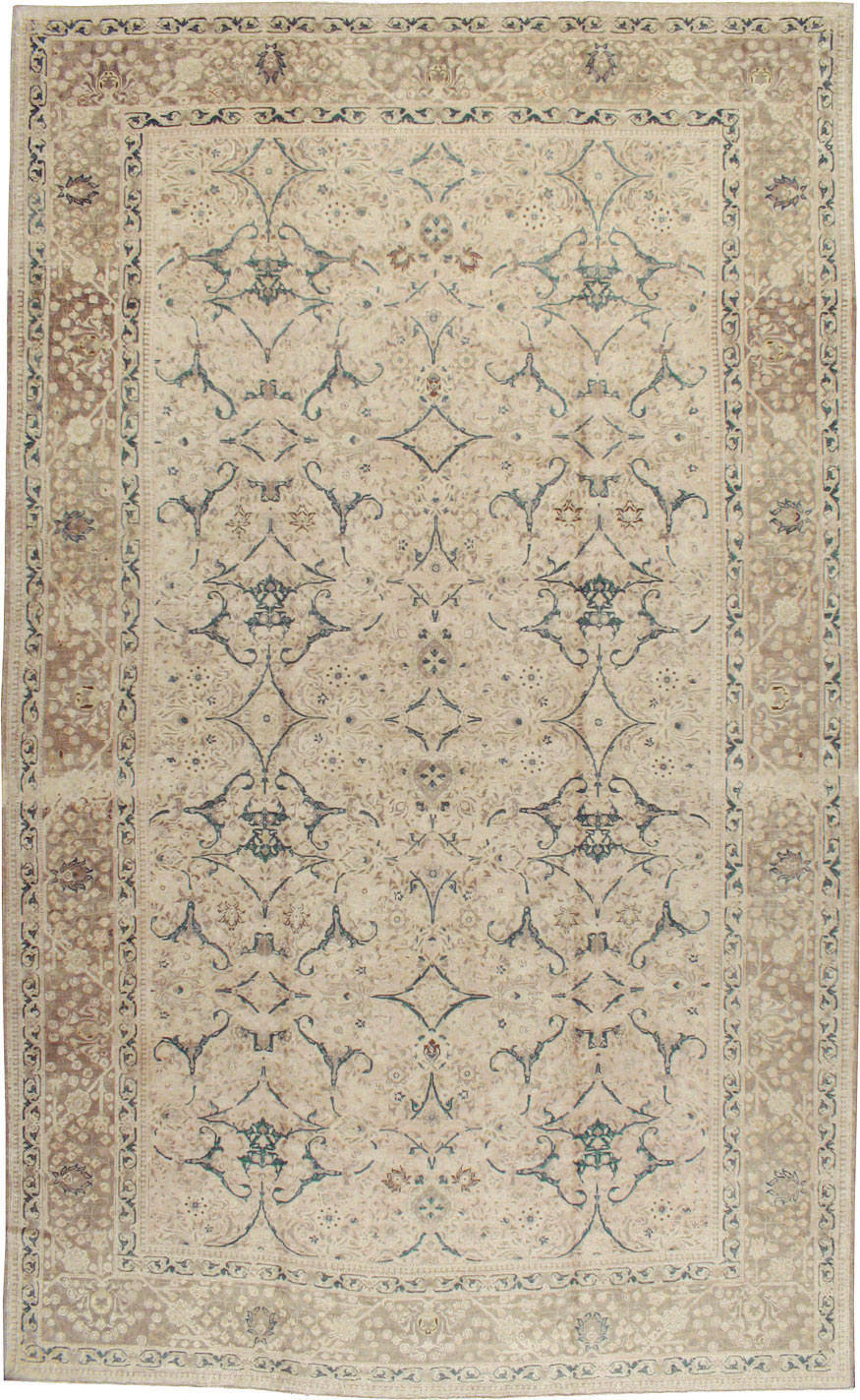 Antique Persian Tabriz Carpet, No.16805 - Galerie Shabab
