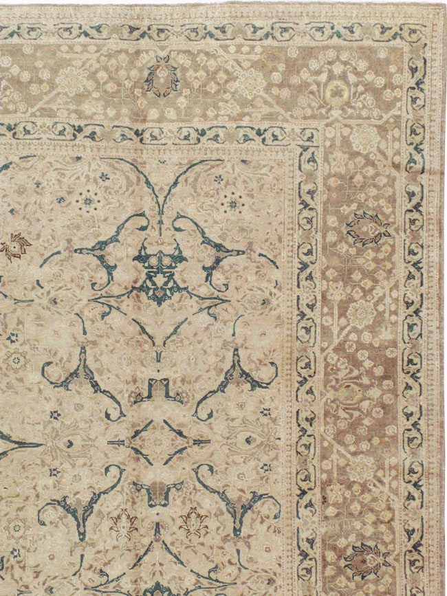 Antique Persian Tabriz Carpet, No.16805 - Galerie Shabab