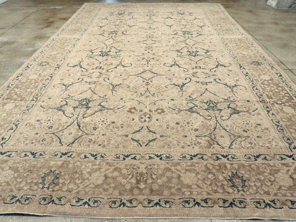 Antique Persian Tabriz Carpet, No.16805 - Galerie Shabab