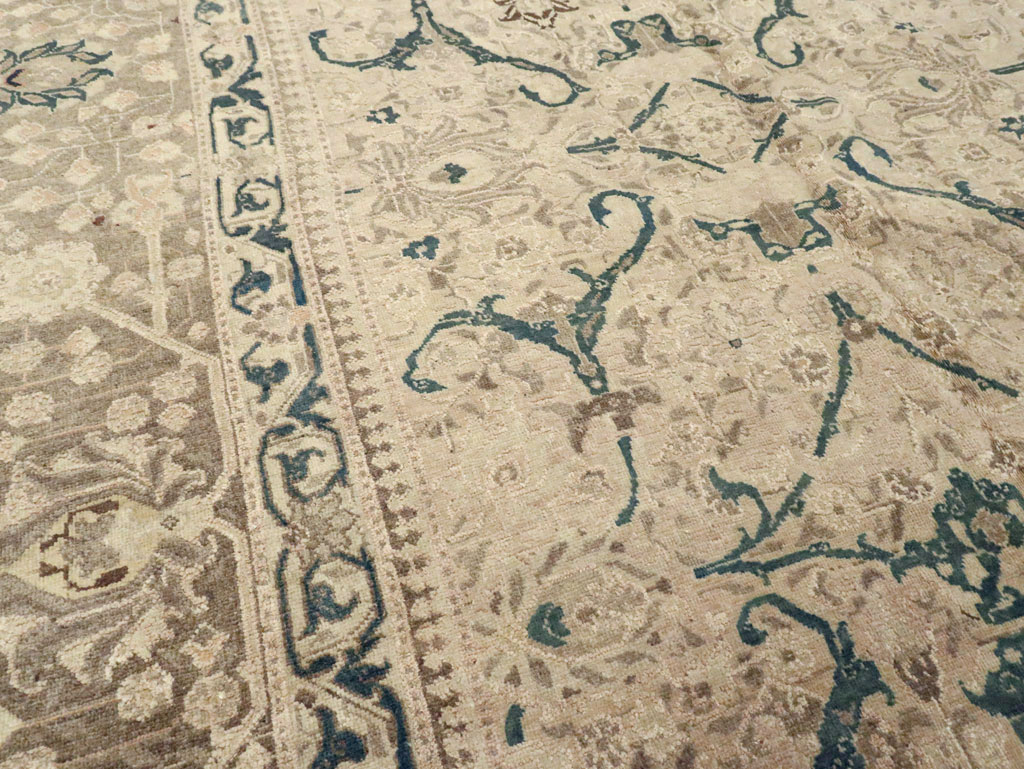 Antique Persian Tabriz Carpet, No.16805 - Galerie Shabab