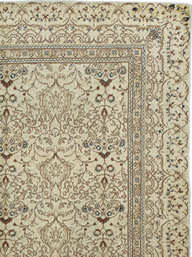 Vintage Turkish Sivas Carpet, No.16818 - Galerie Shabab