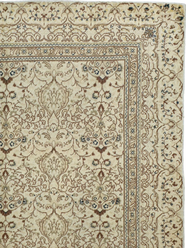 Vintage Turkish Sivas Carpet, No.16818 - Galerie Shabab