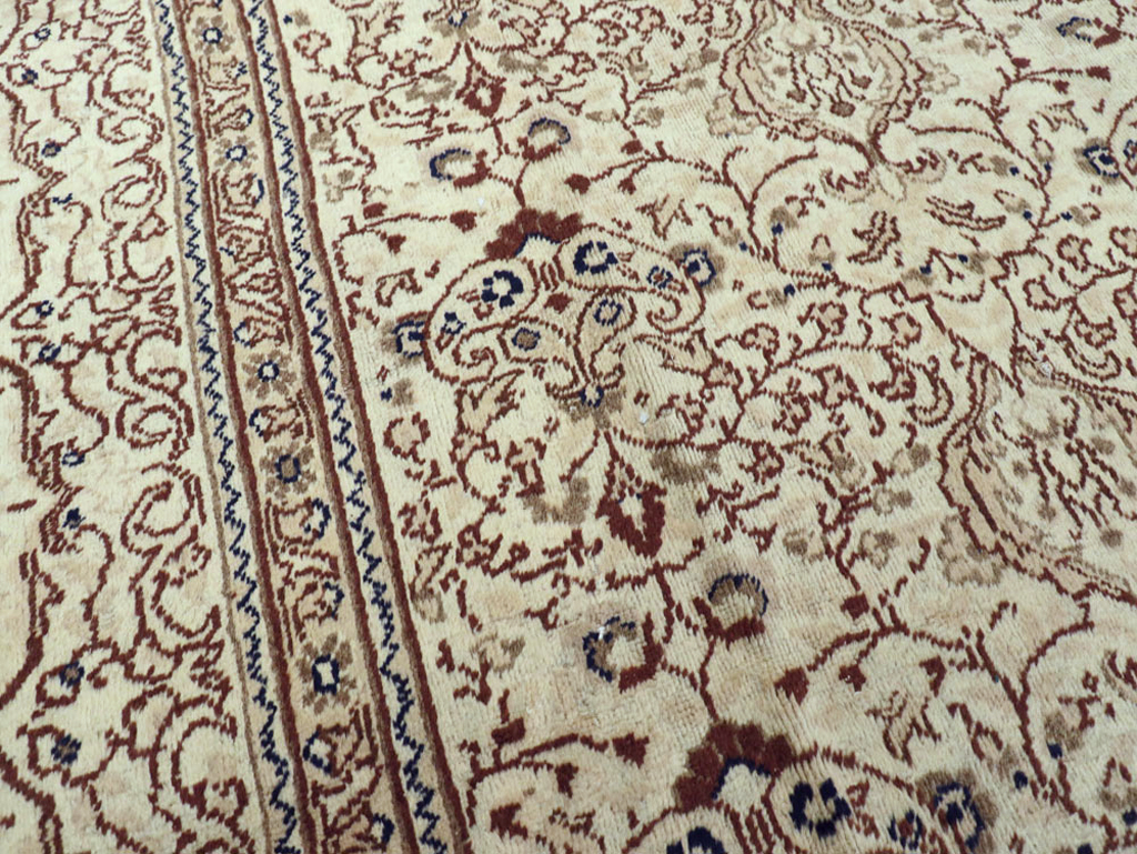 Vintage Turkish Sivas Carpet, No.16818 - Galerie Shabab