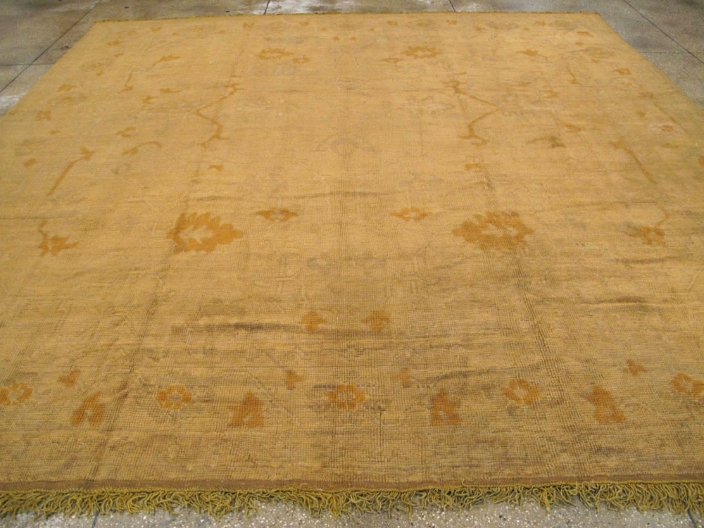 Antique Turkish Oushak Square Carpet, No.16840 - Galerie Shabab