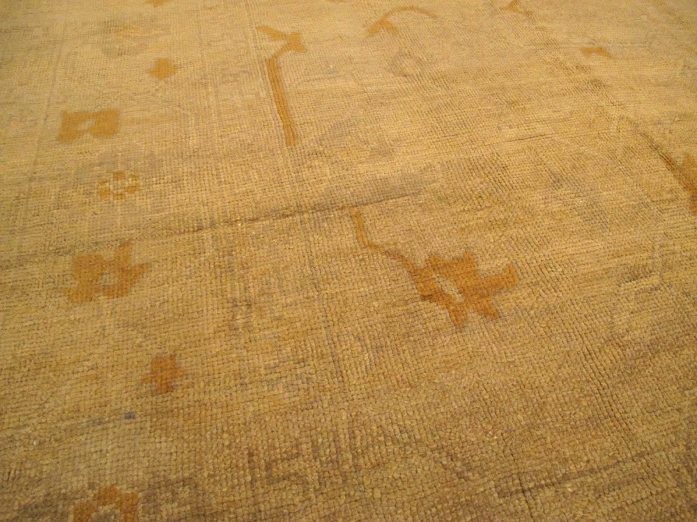 Antique Turkish Oushak Square Carpet, No.16840 - Galerie Shabab