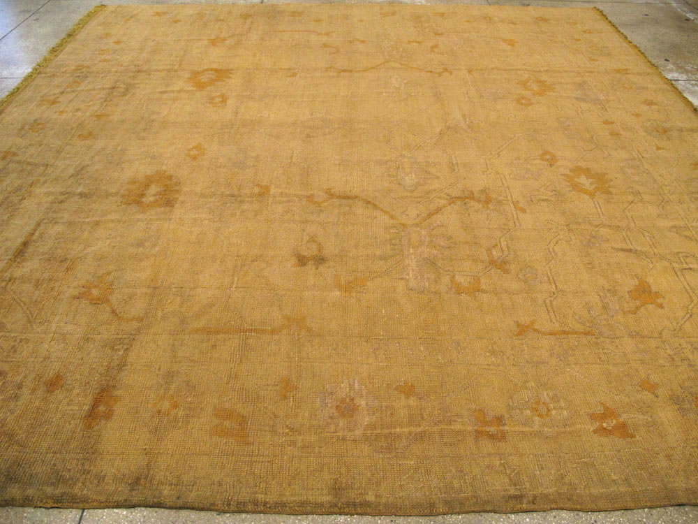 Antique Turkish Oushak Square Carpet, No.16840 - Galerie Shabab