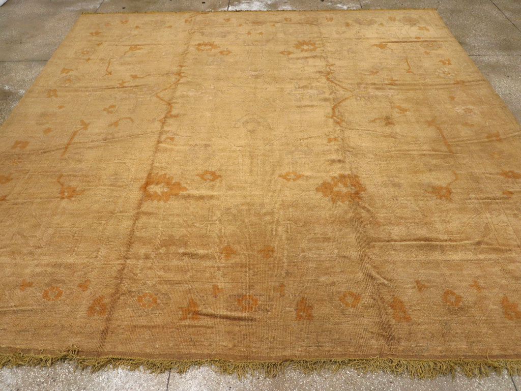 Antique Turkish Oushak Square Carpet, No.16840 - Galerie Shabab