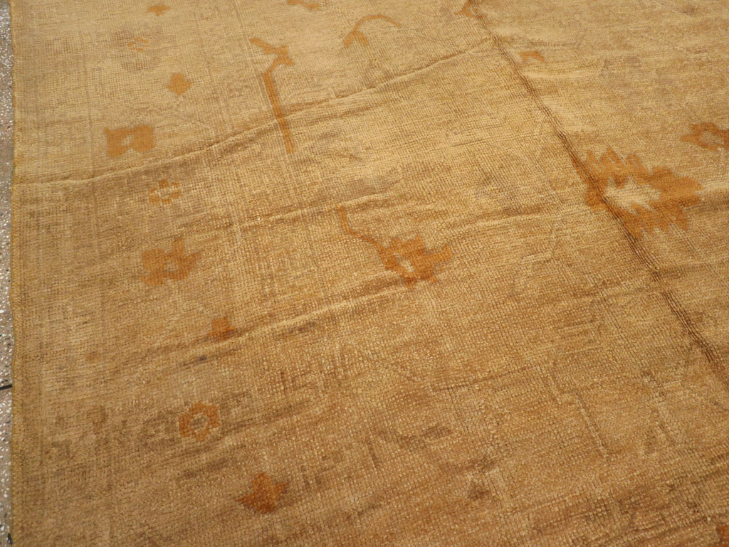 Antique Turkish Oushak Square Carpet, No.16840 - Galerie Shabab