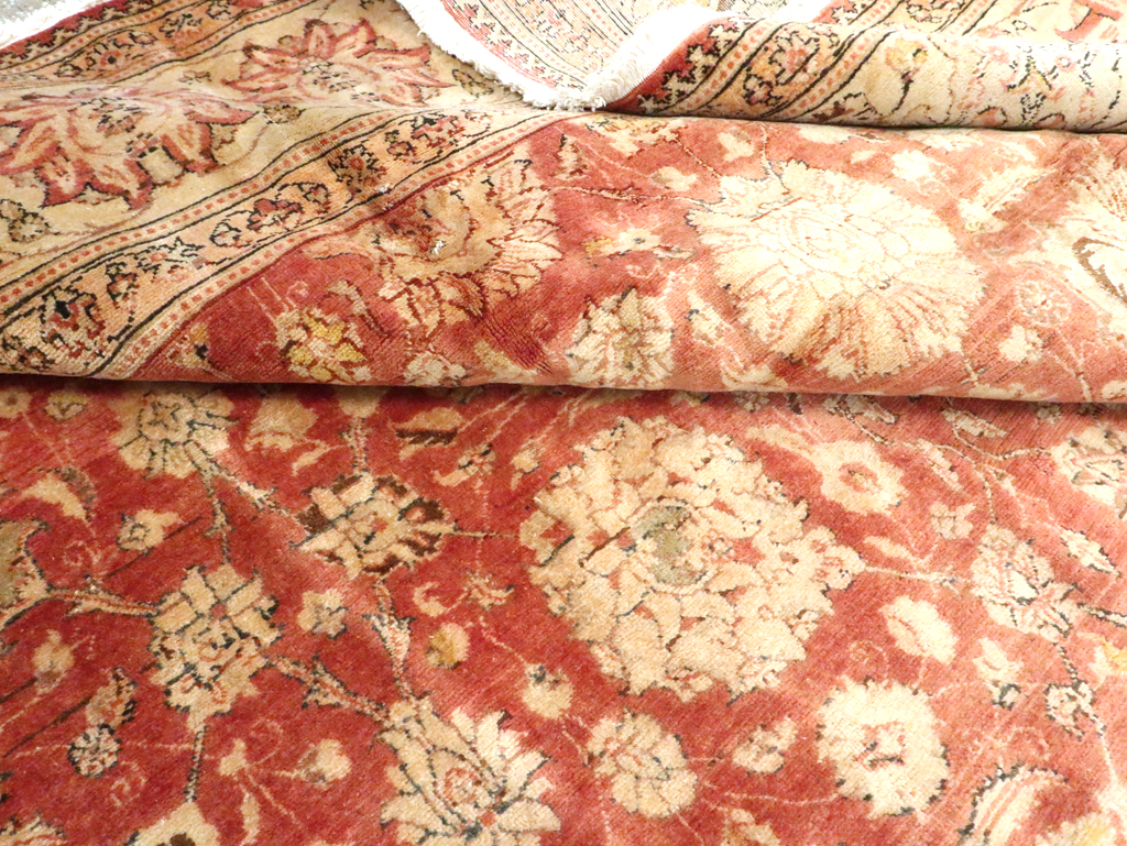 Antique Persian Tabriz Carpet, No.16842 - Galerie Shabab