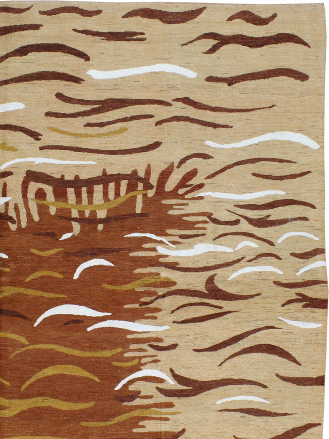 Modern Persian Tabriz Carpet, No.16856 - Galerie Shabab