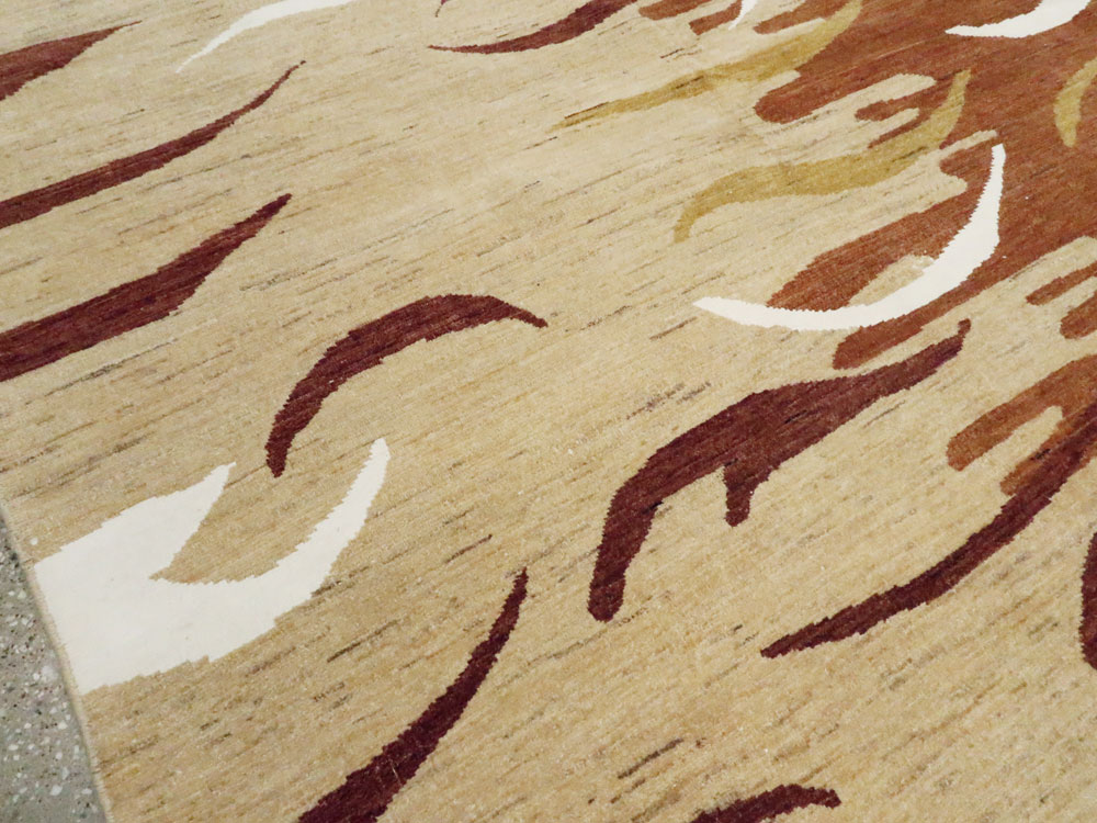 Modern Persian Tabriz Carpet, No.16856 - Galerie Shabab