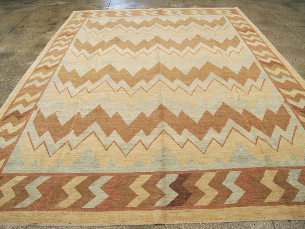 Modern Persian Tabriz Carpet, No.16858 - Galerie Shabab