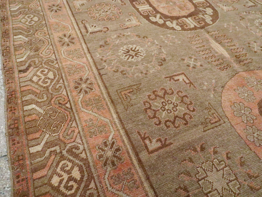 Vintage East Turkestan Khotan Carpet, No.16880 - Galerie Shabab
