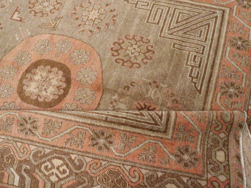 Vintage East Turkestan Khotan Carpet, No.16880 - Galerie Shabab