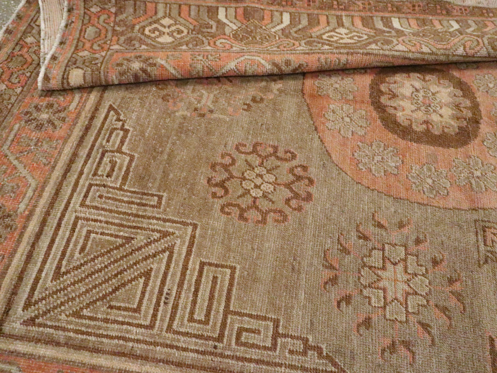 Vintage East Turkestan Khotan Carpet, No.16880 - Galerie Shabab