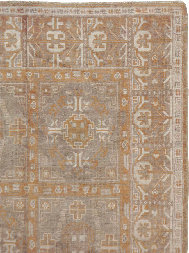 Vintage East Turkestan Khotan Rug, No.16897 - Galerie Shabab