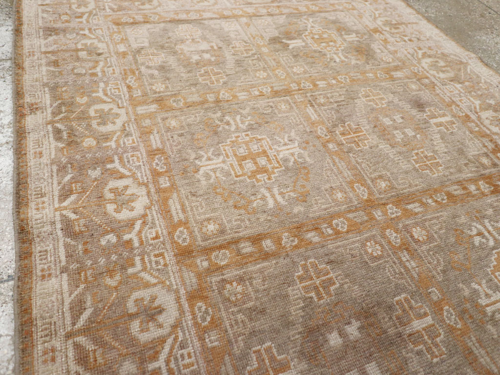 Vintage East Turkestan Khotan Rug, No.16897 - Galerie Shabab