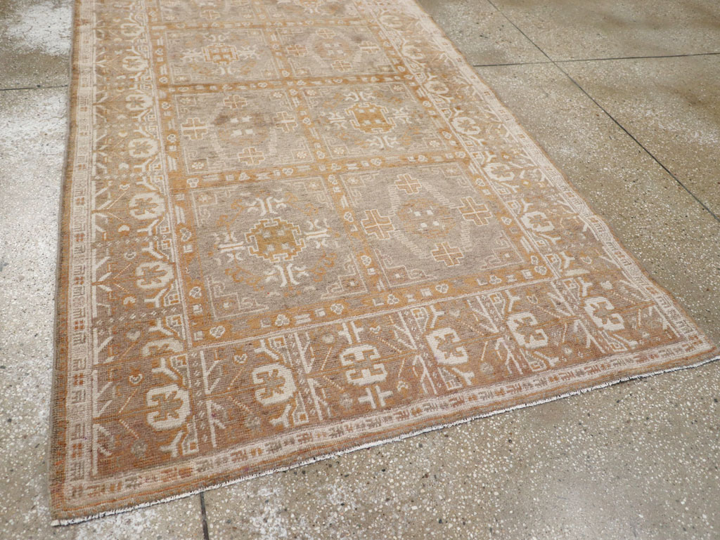 Vintage East Turkestan Khotan Rug, No.16897 - Galerie Shabab