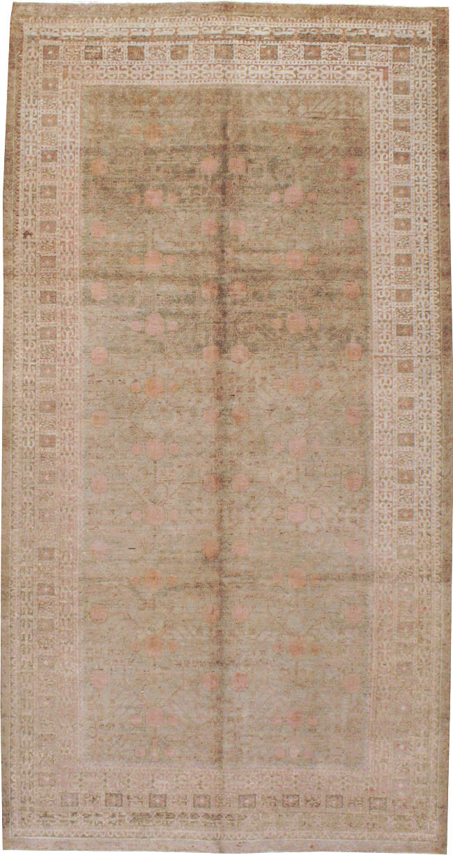 Vintage East Turkestan Khotan Carpet, No.16900 - Galerie Shabab