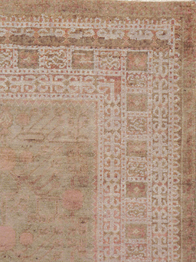 Vintage East Turkestan Khotan Carpet, No.16900 - Galerie Shabab