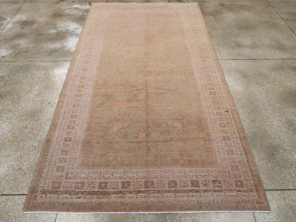 Vintage East Turkestan Khotan Carpet, No.16900 - Galerie Shabab