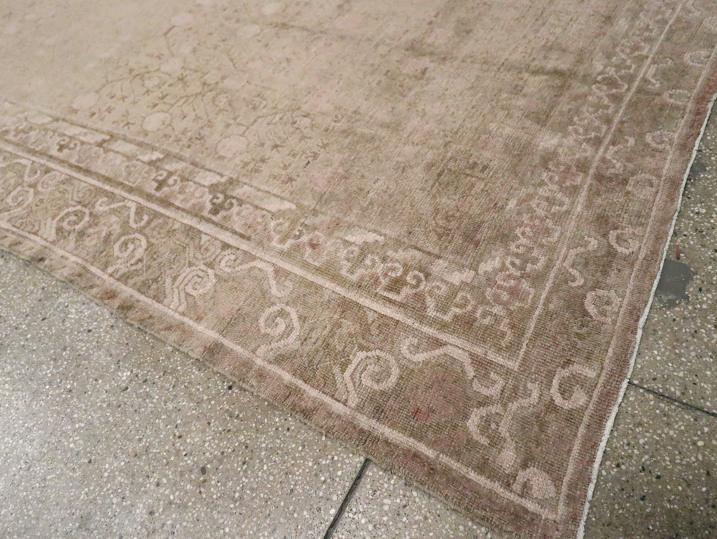 Vintage East Turkestan Khotan Carpet, No.16912 - Galerie Shabab