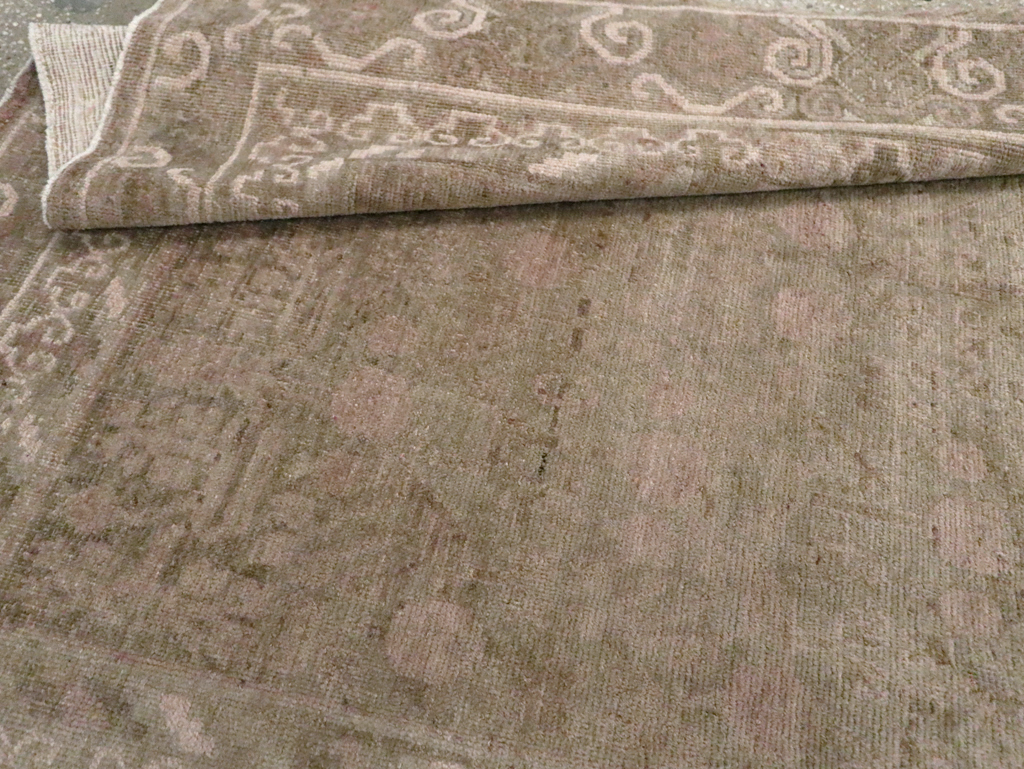 Vintage East Turkestan Khotan Carpet, No.16912 - Galerie Shabab