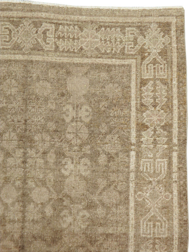 Vintage East Turkestan Khotan Rug, No.16920 - Galerie Shabab