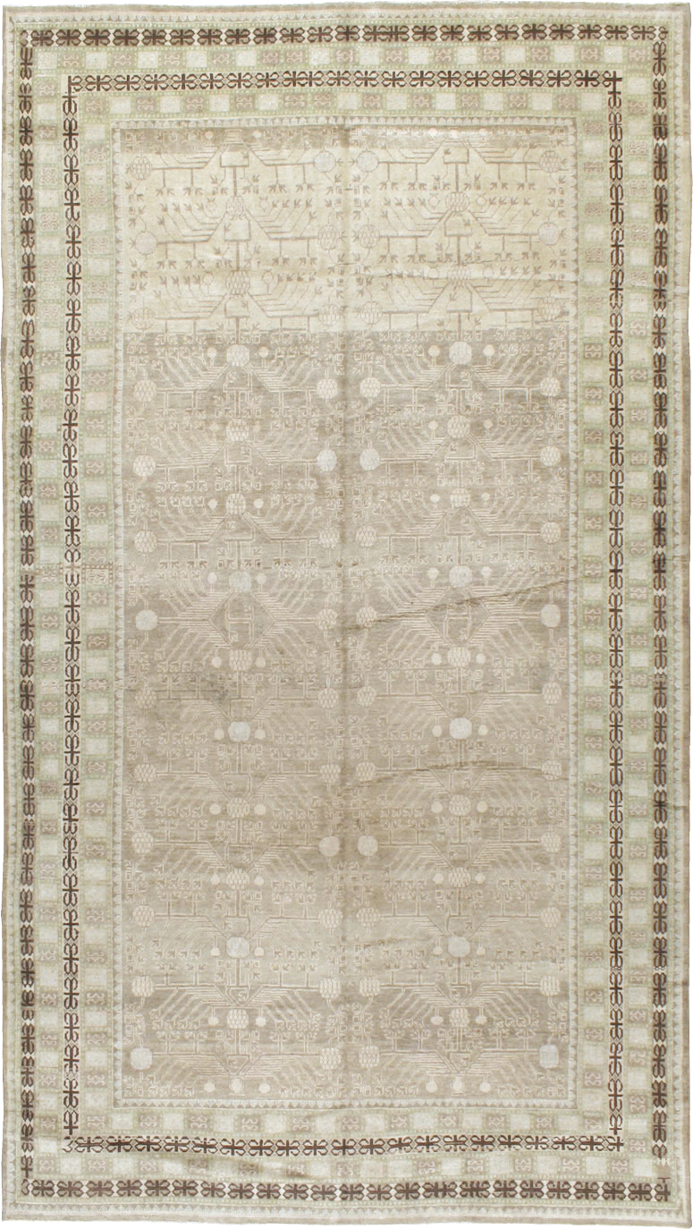 Vintage East Turkestan Khotan Carpet, No.16926 - Galerie Shabab
