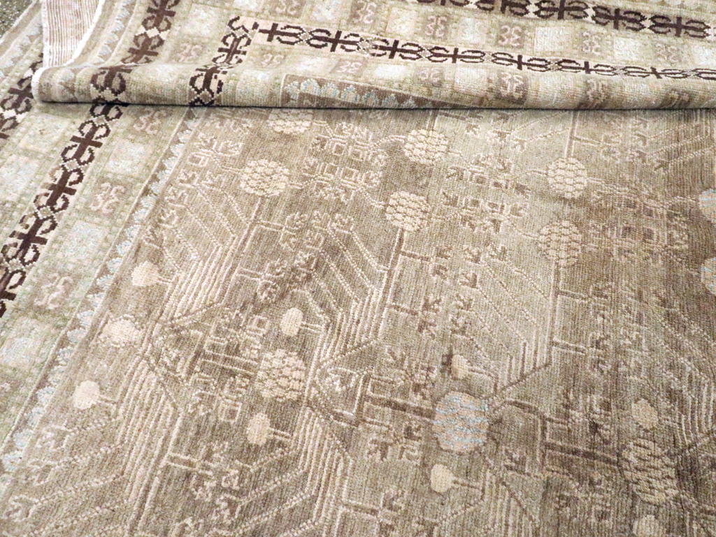 Vintage East Turkestan Khotan Carpet, No.16926 - Galerie Shabab